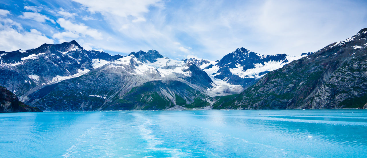  Glacier Bay in Mountains in Alaska, United States 
