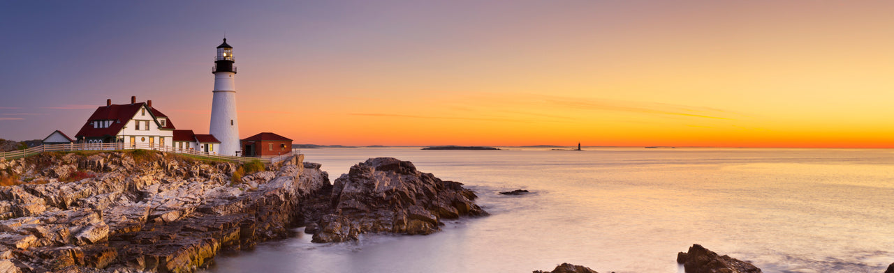  Portland Head Lighthouse, Maine, USA at sunrise 