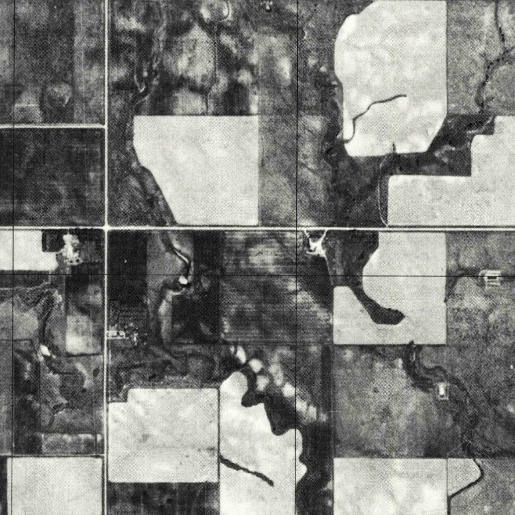 Lake Andes, SD (1977, 24000Scale) Map by United States Geological